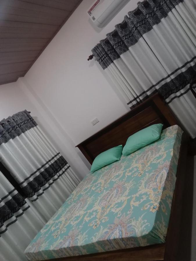 Sky Bloom Bed and Breakfast Homagama Exteriör bild